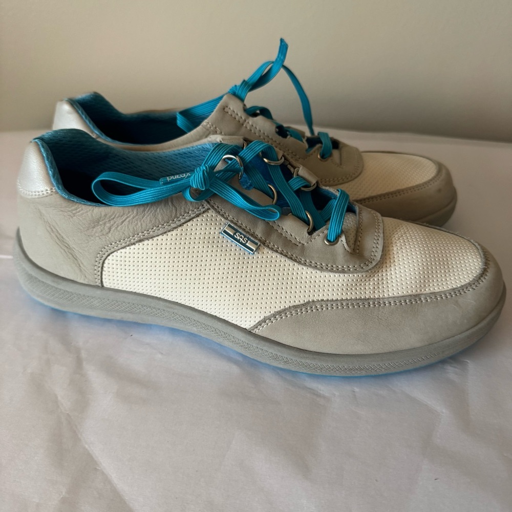 SAS Size 8.5 Women’s Lace Up Sneakers Shoes